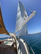 Live an amazing experience in a classic sailboat!