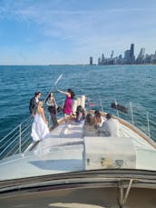 Charter capitaneado en un lujoso yate a motor Martini Sea Ray de 60 pies en Chicago