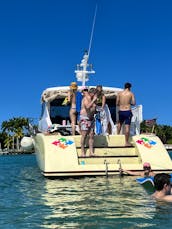 CRUISE MIAMI'S BEAUTIFUL WATERS FOR JUST 165 USD/HR ON THIS BEAUTIFUL 42