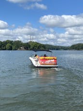 7 person Bowrider Rental in Lake Wylie, SC/NC Captain included.