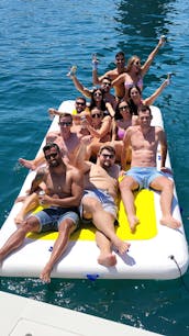 Yate italiano de lujo Azimut Premier Party de 44 pies para hasta 13 personas más moto de agua disponible