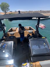 24ft Heyday Surf Boat for rent on Lake Perris