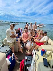 Up to 6 people Cruise Lake Minnetonka Bars, Bachelorette Parties and Big Island 