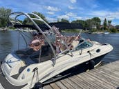 Searay Sundeck 240 for rent in Châteauguay, Québec