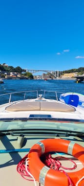 Motor Yacht Rental in Vila Nova de Gaia, Portugal with Captain