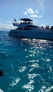 Great deal in Cancun | 60 ft Azimut Flybridge Yacht Charter - 5 hours minimum | 