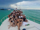 ¡Sea Ray de 63 pies para acomodar hasta 28 personas a bordo de Cancún e Isla Mujeres!