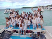 Escapada de la Hora Dorada en Punta Cana a bordo de un megayate de 63 pies