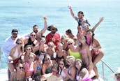 Escapada de la Hora Dorada en Punta Cana a bordo de un megayate de 63 pies