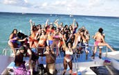 Escapada de la Hora Dorada en Punta Cana a bordo de un megayate de 63 pies