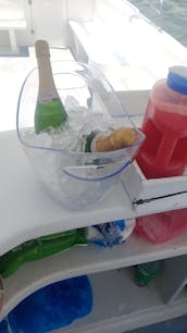 DELUXE BOAT FOR PRIVATE VIP BACHELORETTE/BIRTHDAY PARTY