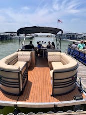 2023 Massimo Pontoon 24' for Rent in Rockwall!