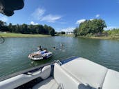 Profitez du lac avec ce superbe bateau