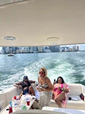 ❤️❤️55' Huge SeaRay Motor Yacht- Best Boat in Miami 😍😊🐬