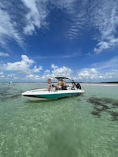 23ft Concept Powerboat Island Tour and Sandbar charter