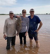 Excursions avec des nouilles au poisson-chat à Waurika, en Oklahoma