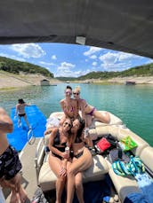 14 people - 27ft Party Boat - Lake Travis