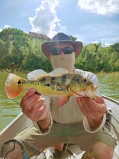 Viagem de pesca urbana de água doce guiada em Kuala Lumpur