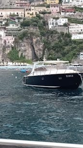 Yate a motor Solare 40 en Positano, Campania