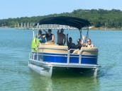 Rent 10 people Lowe Pontoon for Family Fun on Lake Ray Roberts