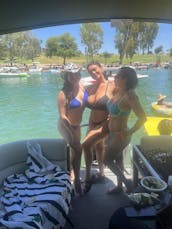 Aluguel de Godfrey Tri-Toon em Lake Havasu City, Arizona