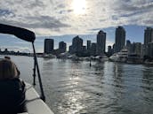 Pontón de lujo sobre el agua para 8 personas para una fiesta de barbacoa en False Creek de Vancouver