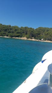 Beautiful Wooden Yacht for Rental in Zadar, Ulica Jurja Barakovića.