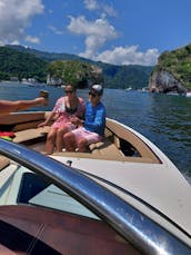 Sea Ray SLX 350 Great Space & Fun on board in Puerto Vallarta, Jalisco
