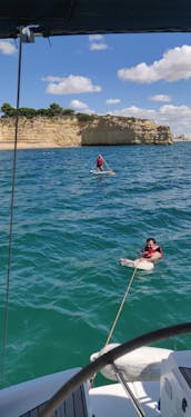 Explore a costa do Algarve, a bordo de um iate à vela Bavaria 41 ROCINANTE