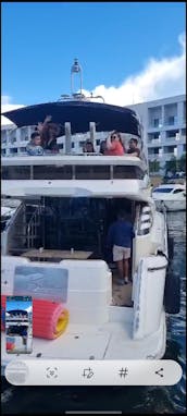 Great deal in Cancun | 60 ft Azimut Flybridge Yacht Charter - 5 hours minimum | 