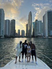 JETSKI GRATUIT | YACHT DE FÊTE DE LUXE DE 48 PIEDS 13 PLACES À MIAMI *PAS DE FRAIS CACHÉS*