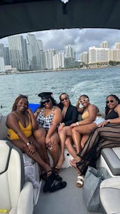 Jetboat: diversão em Miami na Yamaha AR250 — Emoções com tudo incluído