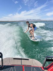 Wakeboat capitaneado: surf y wakeboard