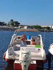 30ft Larissa Motor Yacht Rental in Rio de Janeiro, Brazil