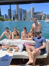 Affrètement avec capitaine sur le Sea Ray Sundancer de 40 pieds avec toutes les commodités à Chicago