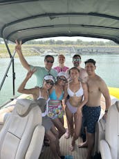 BENTLEY PARTY PONTOON BOAT 25 ft+Captain [Party, Swim, Fish ] Lake Travis