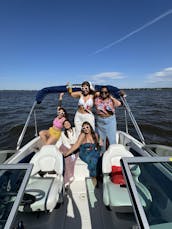 Montreal/Laval Swim and beach party boat tour scenic view!