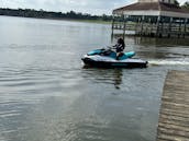 2 Skis for the price of one on Lake Houston, Texas