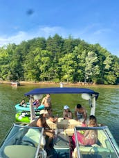 Your VIP Lake Experience: Lake Norman Luxury (Driver Incl. 👨‍✈️)