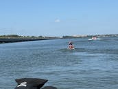 Corredores de olas en el lago Ray Hubbard 