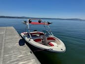 Sea Ray Ski Boat with all the essentials + LOUD AUDIO SYSTEM