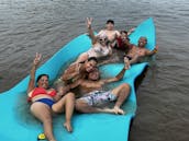 2022 Pontoon Party Boat on Lake Norman