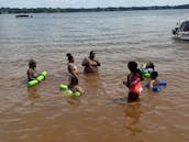 Barco de festa Pontoon 2022 no Lago Norman