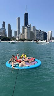 24' Robalo CC Lake Michigan charters. Desde el centro de Chicago hasta las playas de Indiana