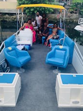 Alquiler de botes: ¡pontón Sundancer de 24 pies en Miami!