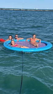 Cartamentos Robalo CC em Lake Michigan de 24 pés. Do centro de Chicago às praias de Indiana