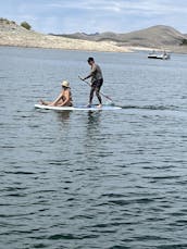 Location de bateau pour fêtes privées avec capitaine sur Lake Pleasant ! Nous sommes spécialisés dans le divertissement !