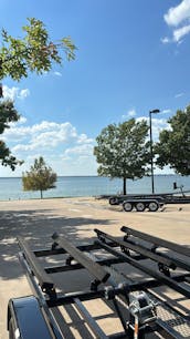 Corredores de olas en el lago Ray Hubbard 