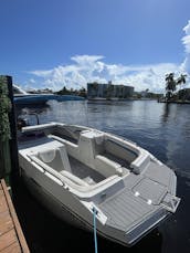 Spacious 23' Deck Boat! FUEL INCLUDED! Perfect for Sandbars/Cruising!