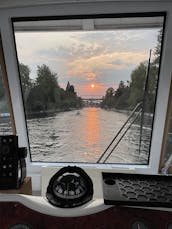 NEXUS, 41' Sport Yacht made for the PNW. Cruise Seattle Lakes and Puget Sound